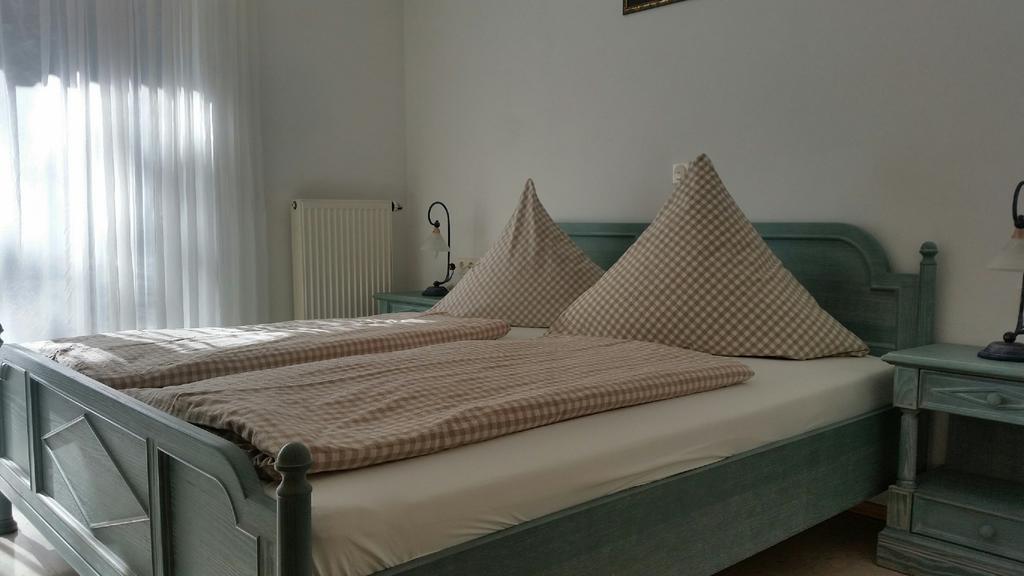 Hotel-Pension Haus Hubertus Weigendorf Room photo